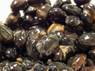 大粒の黒豆納豆