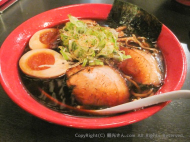 富山ブラックラーメン