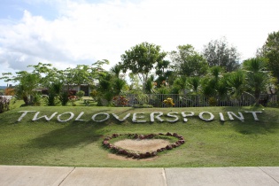 TWOLOVERSPOINT