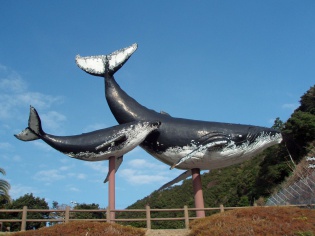 くじらのモニュメント